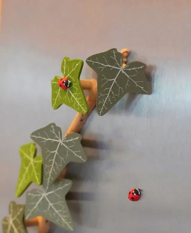🎄Ivy Fridge Magnet