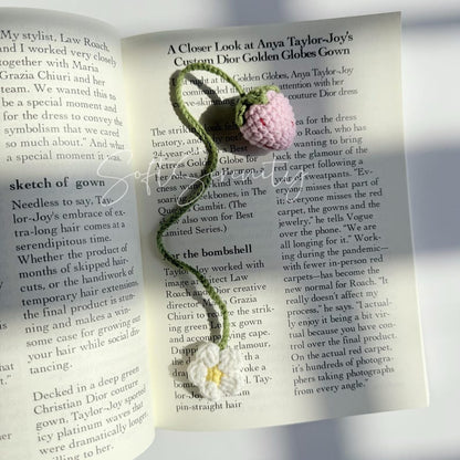 Crochet Bookmark, Mini Bee Bookmark, Sunflower Bookmark, Gift for Book Lover, Gift for Teacher, Back to School Gift, Plant Lover Gift