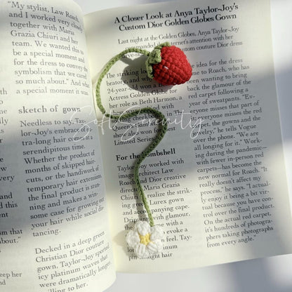 Crochet Bookmark, Mini Bee Bookmark, Sunflower Bookmark, Gift for Book Lover, Gift for Teacher, Back to School Gift, Plant Lover Gift
